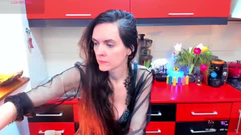 sexqueen1111 online show from February 2, 2:59 am