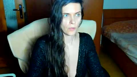 sexqueen1111 online show from November 15, 5:52 am