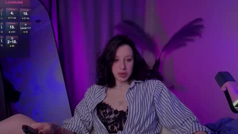 sextezi online show from October 3, 8:25 pm