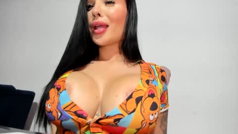 Snapshot of sexual_addiction chatting on October 8, 11:53 pm SARA    online show from October 8, 11:53 pm