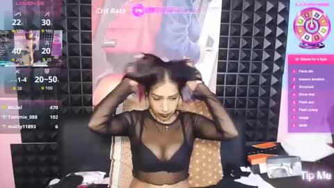 Snapshot of sexualindianx chatting on October 18, 12:25 am claudelle online show from October 18, 12:25 am