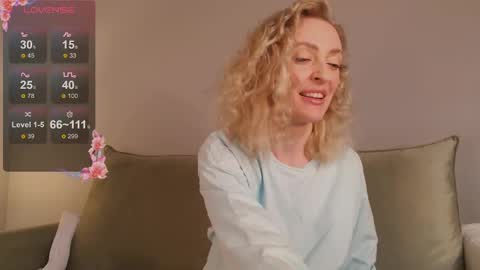 Snapshot of sexuallycorrect chatting on February 9, 2:40 pm Ray New video in bio online show from February 9, 2:40 pm