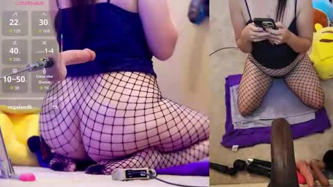 Snapshot of sexvixxen chatting on September 26, 11:23 pm SexVixxen online show from September 26, 11:23 pm