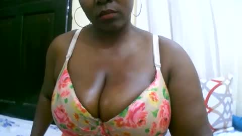 sexxi_ebony online show from October 3, 9:14 am