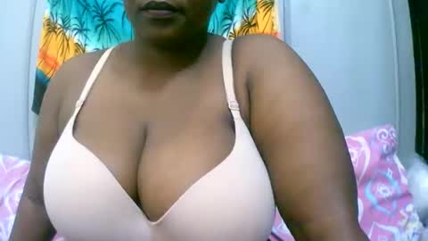 sexxi_ebony online show from February 20, 4:33 am