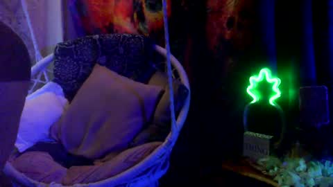 Leeah CloudZzz online show from July 22, 2:18 pm