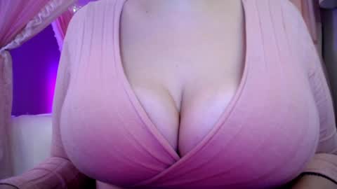 Snapshot of sexxxyprincess chatting on January 2, 3:26 am Princess online show from January 2, 3:26 am