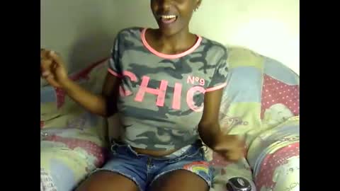 Snapshot of sexxy_boobiess chatting on October 25, 8:11 am Natural boobs online show from October 25, 8:11 am