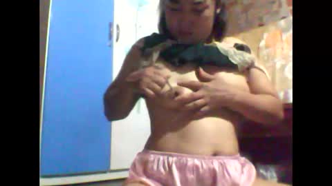 sexxy_love2k online show from September 17, 7:28 am