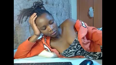 Snapshot of sexxy_santa chatting on January 29, 3:44 am Santa online show from January 29, 3:44 am