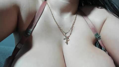 Snapshot of sexxymeriemm chatting on September 12, 11:07 am sexxymeriemm online show from September 12, 11:07 am