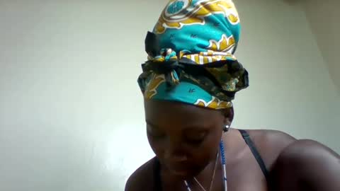 Snapshot of sexxyvajaina chatting on February 6, 12:54 am sexxyvajaina online show from February 6, 12:54 am
