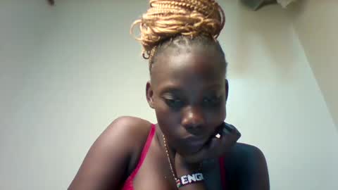 Snapshot of sexxyvajaina chatting on January 22, 8:18 am sexxyvajaina online show from January 22, 8:18 am