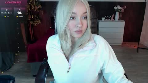 Snapshot of sexy_alexxia chatting on October 19, 6:04 am Alexia online show from October 19, 6:04 am