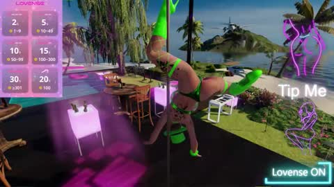 Snapshot of sexy_ambarr chatting on November 2, 12:14 am Ambar online show from November 2, 12:14 am