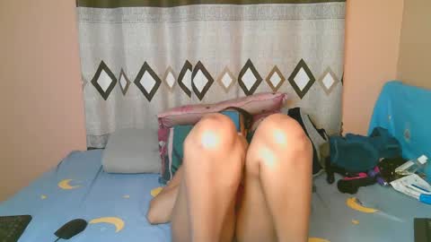 Snapshot of sexy_bluegirl chatting on September 26, 2:36 pm sexy_bluegirl online show from September 26, 2:36 pm