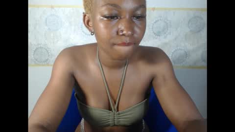 Snapshot of sexy_bluey247 chatting on October 15, 8:11 pm sexy_bluey247 online show from October 15, 8:11 pm