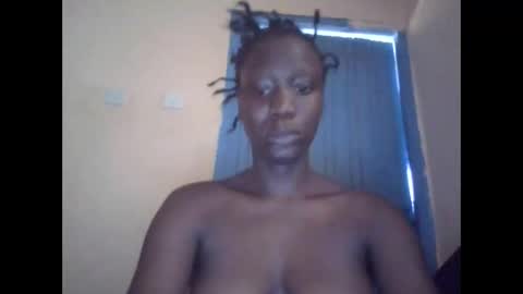 Snapshot of sexy_butty01 chatting on September 25, 11:20 am sexy_butty01 online show from September 25, 11:20 am