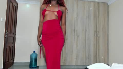 Snapshot of sexy_celena chatting on February 4, 7:33 pm Celena Selena online show from February 4, 7:33 pm