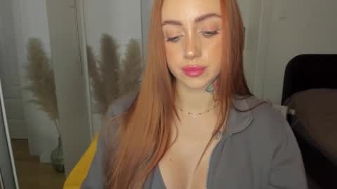 C o r a l i e online show from November 19, 3:12 pm