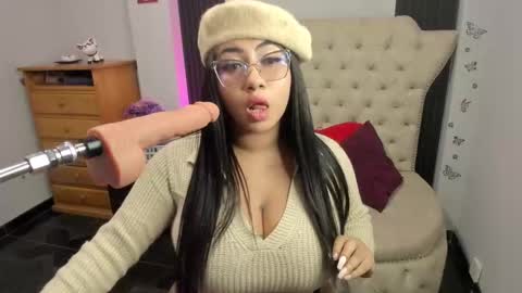 Snapshot of sexy_cristall chatting on September 23, 11:36 pm C R I S T A L online show from September 23, 11:36 pm