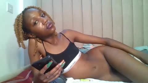 Snapshot of sexy_ebony_nica chatting on February 11, 9:14 pm sexy_ebony_nica online show from February 11, 9:14 pm