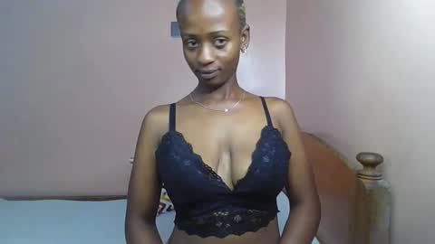 Ellahh online show from January 18, 1:57 am