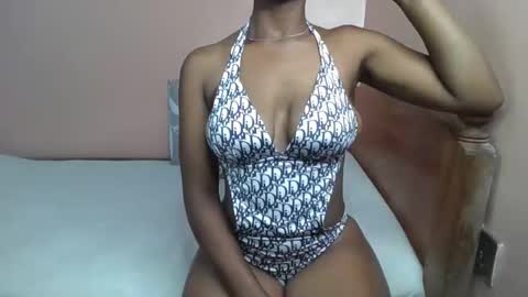 Ellahh online show from January 19, 2:08 am