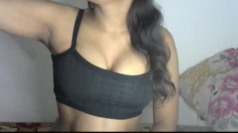 Elnaa online show from October 28, 4:40 am