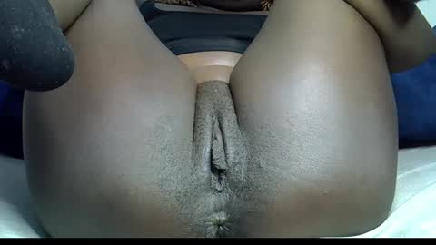 Snapshot of sexy_esther92 chatting on October 5, 8:08 am sexy_esther92 online show from October 5, 8:08 am