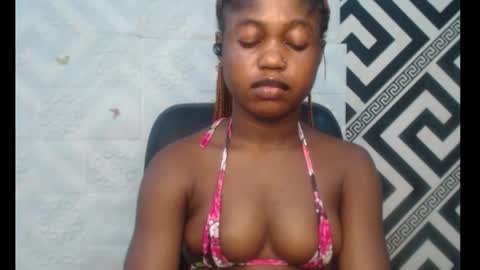 Snapshot of sexy_floral chatting on October 11, 7:05 pm Angela online show from October 11, 7:05 pm