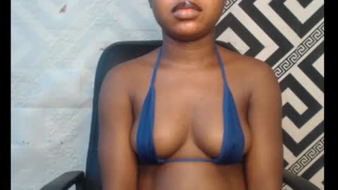 Snapshot of sexy_floral chatting on November 1, 8:29 am Angela online show from November 1, 8:29 am