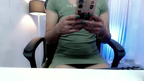 Snapshot of sexy_jhaya01 chatting on March 6, 11:42 pm sexy_jhaya01 online show from March 6, 11:42 pm