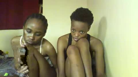 Snapshot of sexy_kaly chatting on September 21, 12:42 am Sexy kaly online show from September 21, 12:42 am