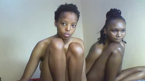 Snapshot of sexy_kaly chatting on October 21, 9:52 pm Sexy kaly online show from October 21, 9:52 pm