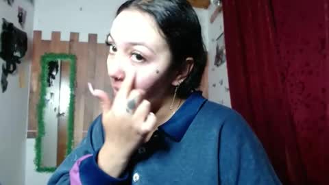 sexy lolas online show from January 6, 5:52 am