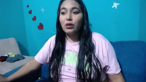 Snapshot of sexy_love_15 chatting on January 24, 5:21 am SIRENA LOVE online show from January 24, 5:21 am