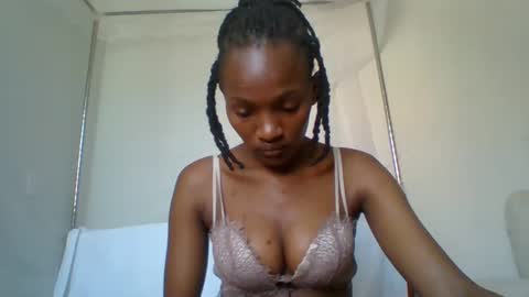 sexy_lucy012 online show from January 17, 10:22 am