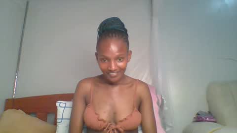 sexy_lucy012 online show from February 9, 5:33 pm