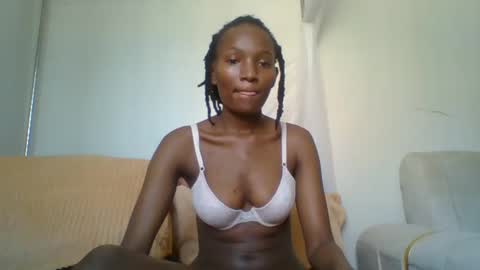 sexy_lucy012 online show from January 31, 12:18 pm