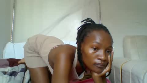 sexy_lucy012 online show from January 23, 7:54 am