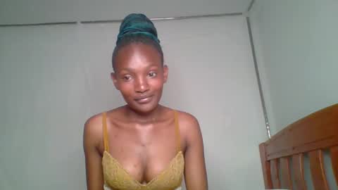 sexy_lucy012 online show from February 27, 7:58 pm