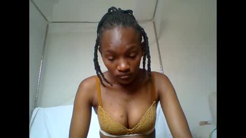 sexy_lucy012 online show from January 15, 11:32 am
