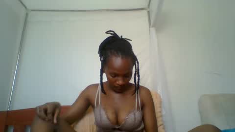 sexy_lucy012 online show from January 29, 11:30 am
