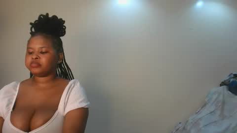 sexy_lyna online show from February 20, 6:26 am