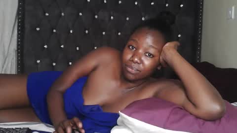 sexy_melanin11 online show from September 18, 10:30 pm