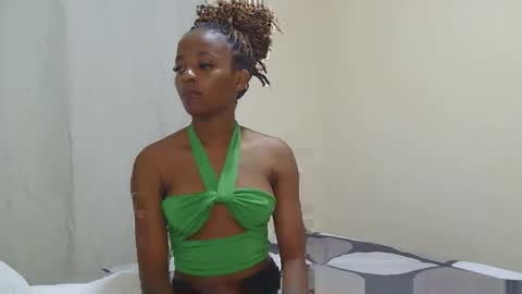 Snapshot of sexy_moh1 chatting on October 6, 2:39 am sexy_moh1 online show from October 6, 2:39 am