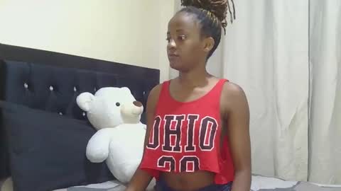 Snapshot of sexy_moh1 chatting on November 1, 3:21 am sexy_moh1 online show from November 1, 3:21 am