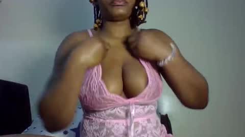 Snapshot of sexy_natallie chatting on October 27, 7:37 am natallie online show from October 27, 7:37 am
