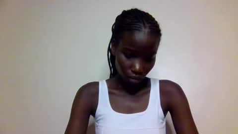 Snapshot of sexy_petittie chatting on October 19, 2:57 am sexy_petittie online show from October 19, 2:57 am